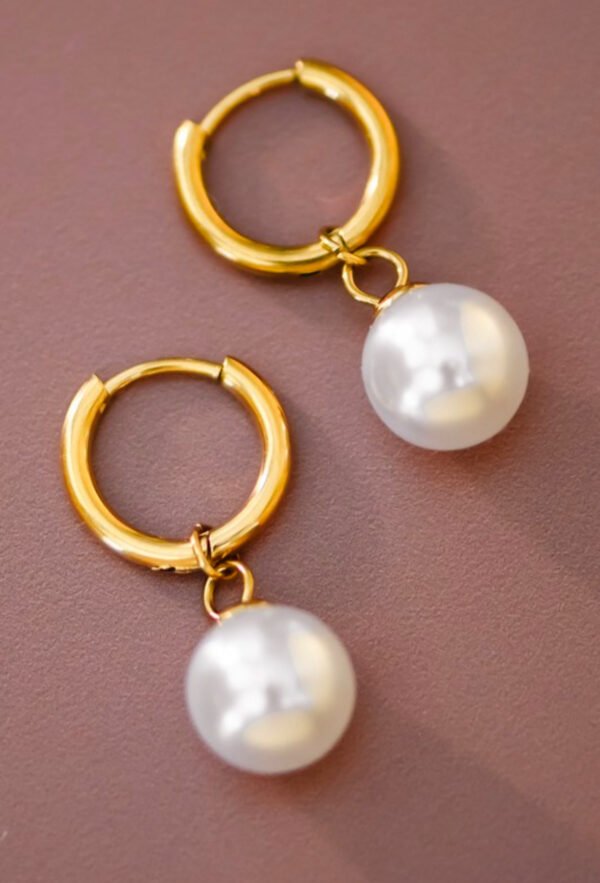 Aretes de Acero Inoxidable Impermeables con Baño de Oro de 18K y Perlas, Resistentes al Deslustre