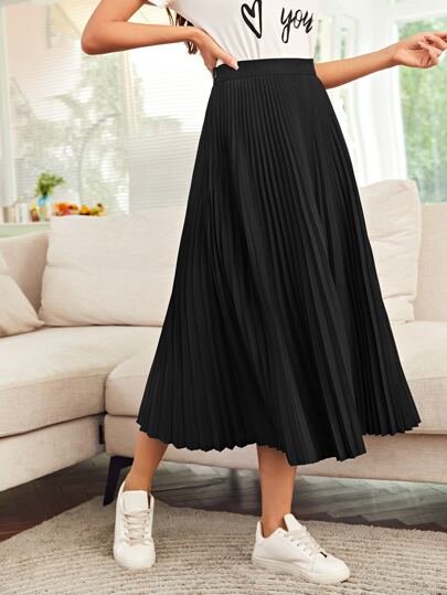 7715379b-2d17-493c-b30a-3a5c655b9510.jpeg Black Mulvari High Waist Solid Pleated Skirt