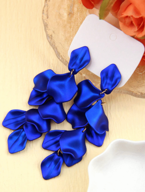 Saphire Baroque Style Pendant Earrings